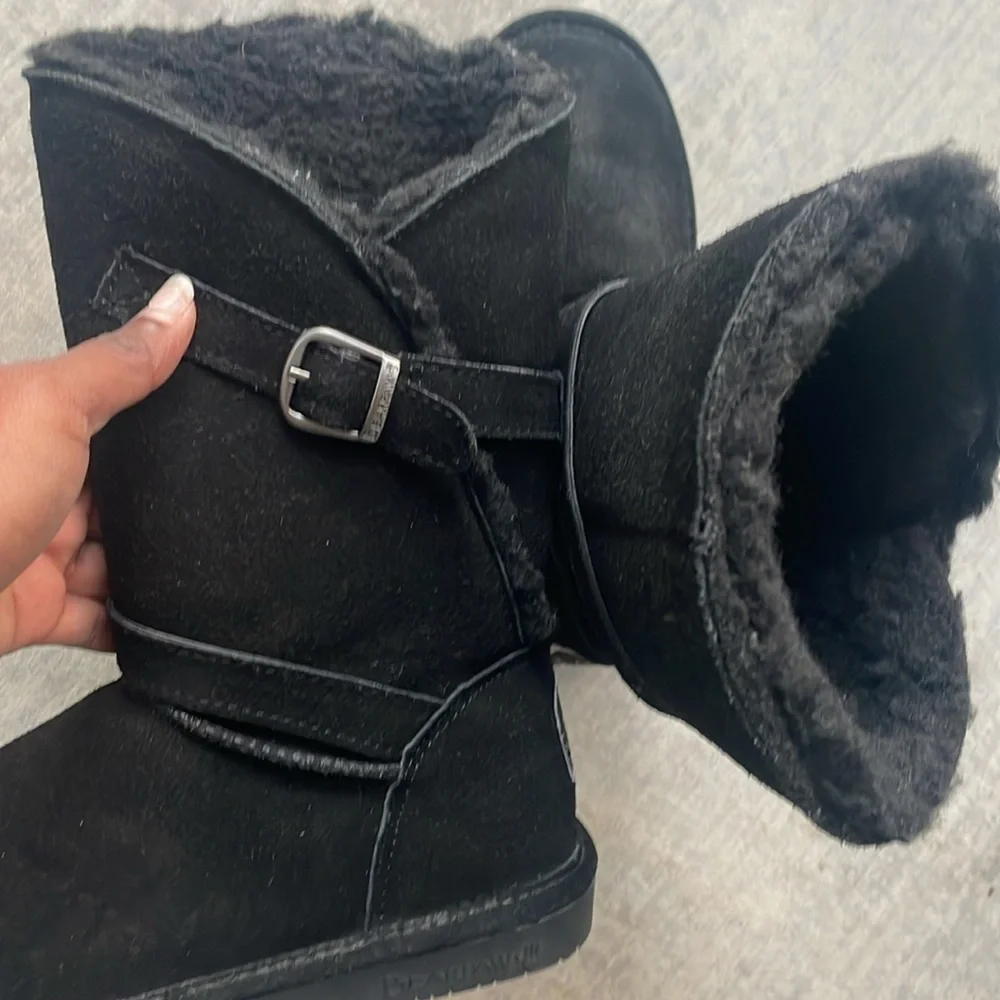 Barepaw boots Sz 6 black Tatum solids